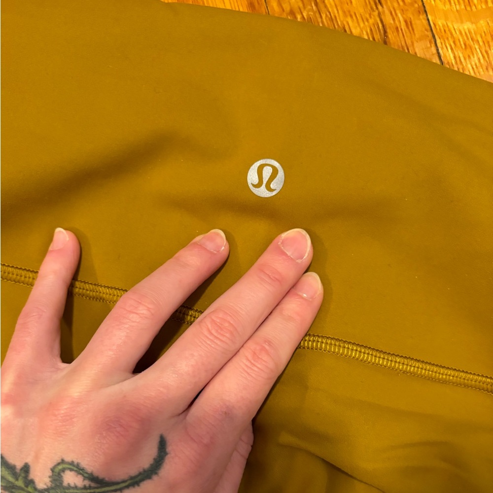 Lululemon Wunder Under Train 28” Leggings - Picture 4 of 4